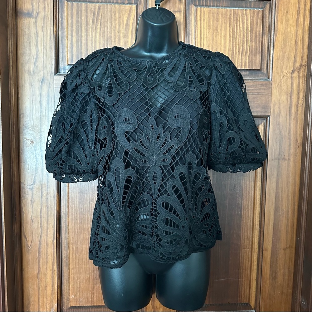 NWT! Express Black Puff Sleeve Lace Top Size M